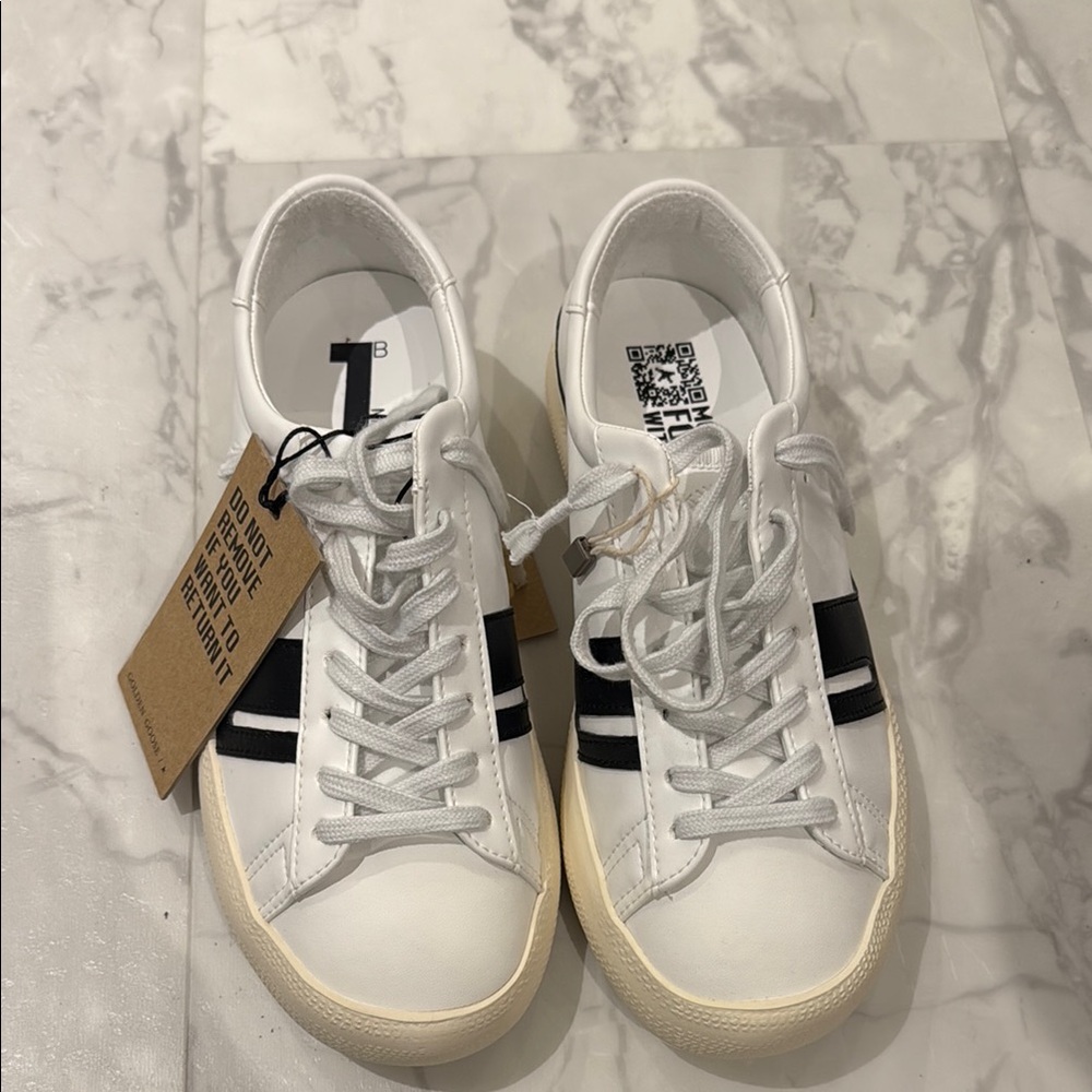 White Golden Goose Sneakers